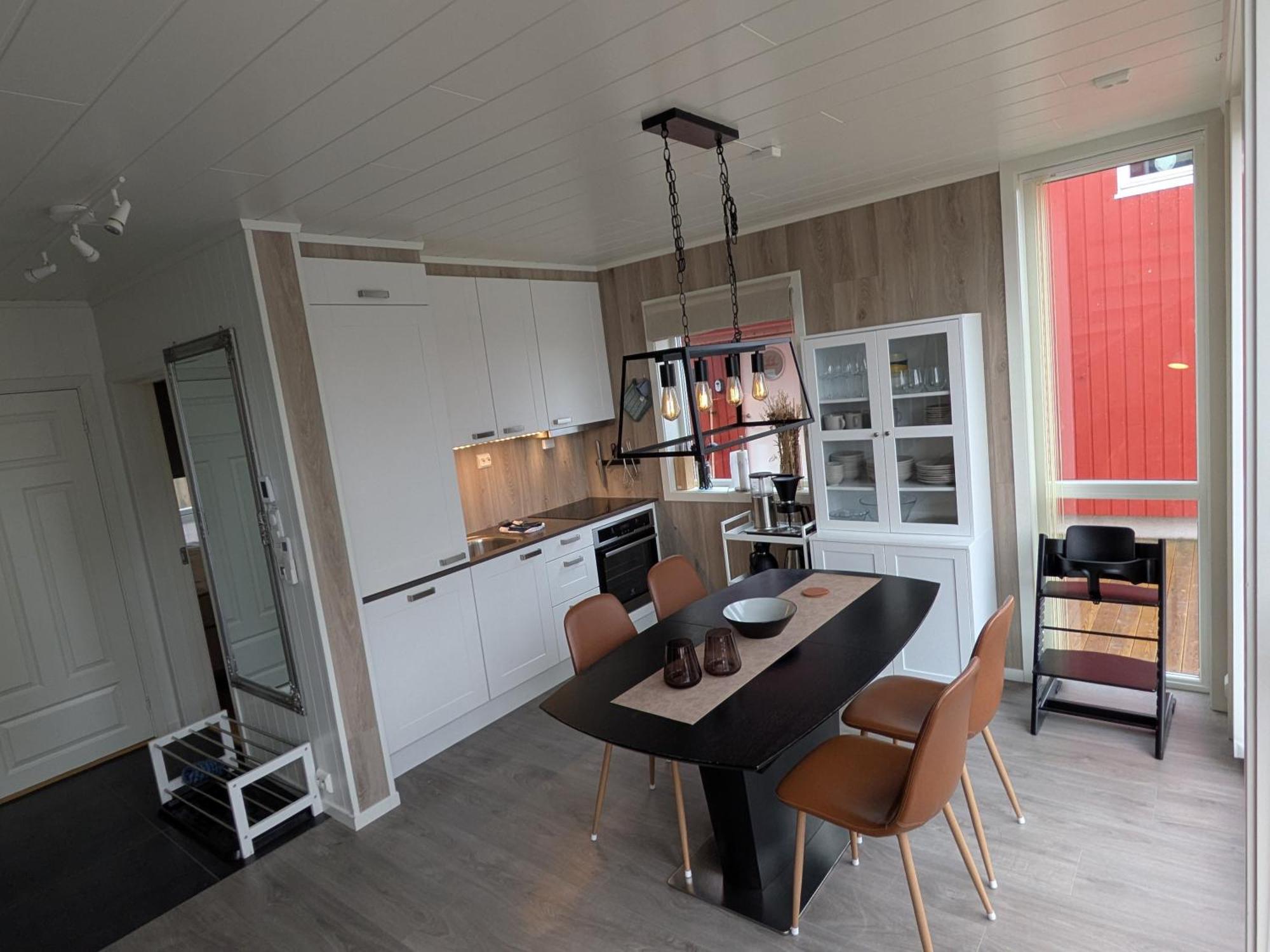 Waterfront L L Lofoten L Norway Holiday home Ballstad